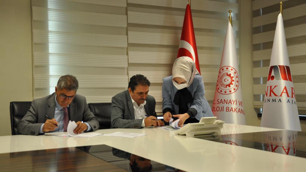 Ankara Tıbbi ve Aromatik Bitki Yetiştiriciliğinde Kadın ve Genç Girişimciliğini Destekliyor Proje Sözleşmesi İmzalandı